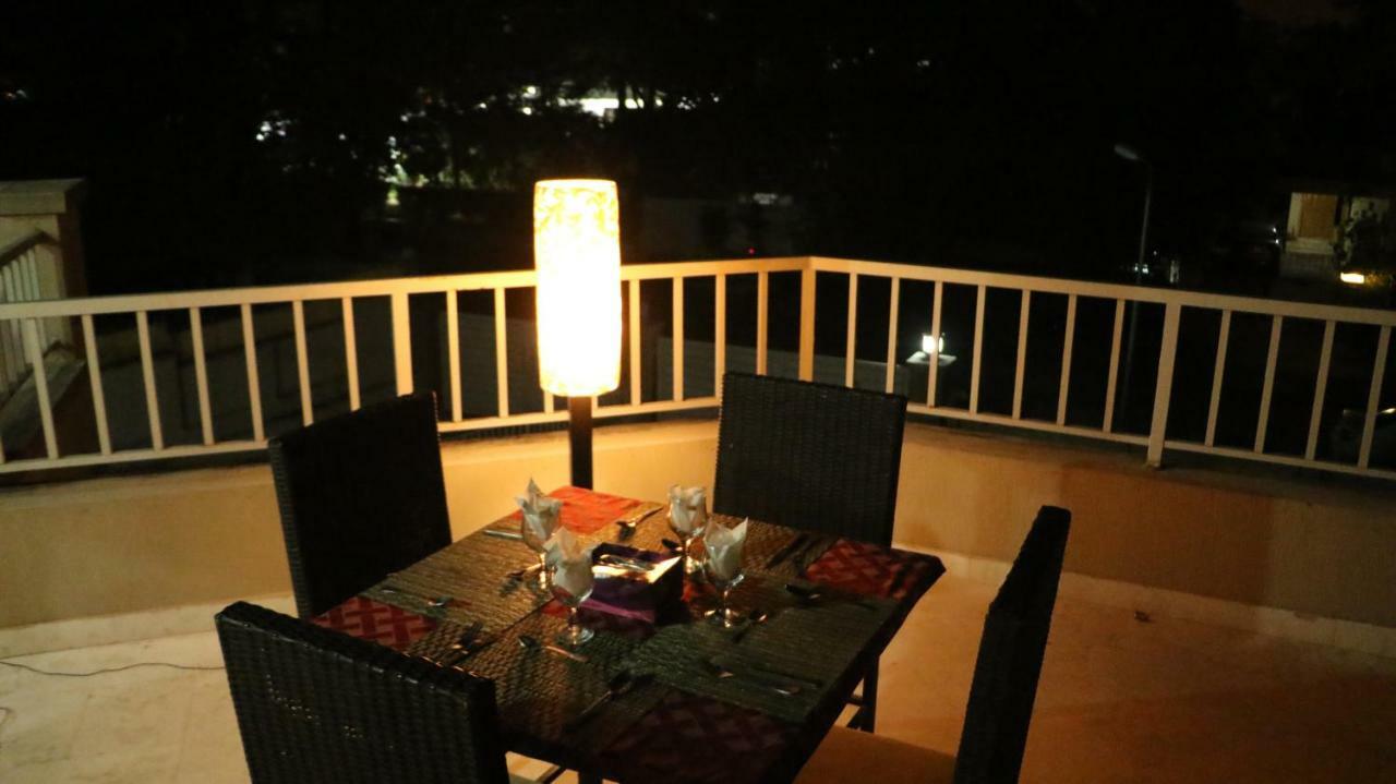 The Royal Manor Bed and Breakfast Islamabad Eksteriør billede
