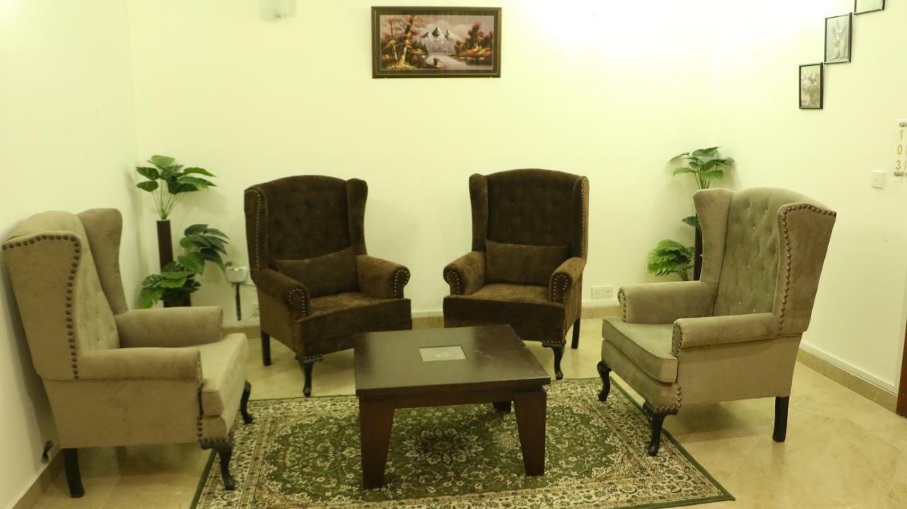 The Royal Manor Bed and Breakfast Islamabad Eksteriør billede
